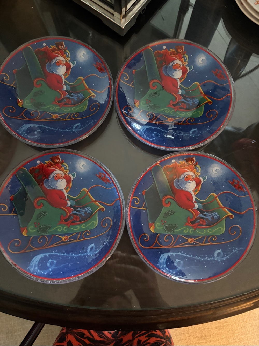 Gorham Appetizer Tid Bit 6” Round Plates Santa on a Sleigh Plate Set